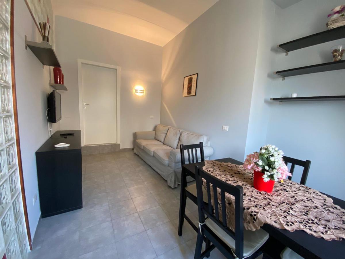 B&B Historic Center Apartments Napoli Bagian luar foto