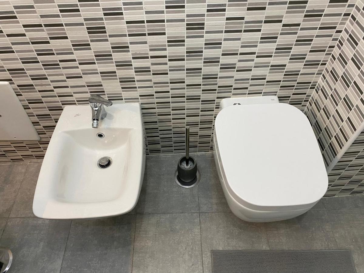 B&B Historic Center Apartments Napoli Bagian luar foto