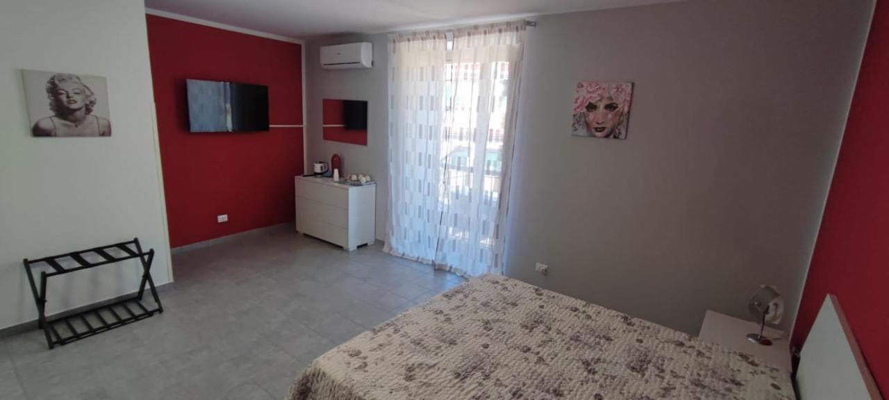 B&B Historic Center Apartments Napoli Bagian luar foto
